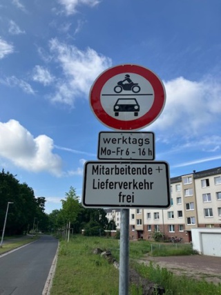 Zufahrt Schild
